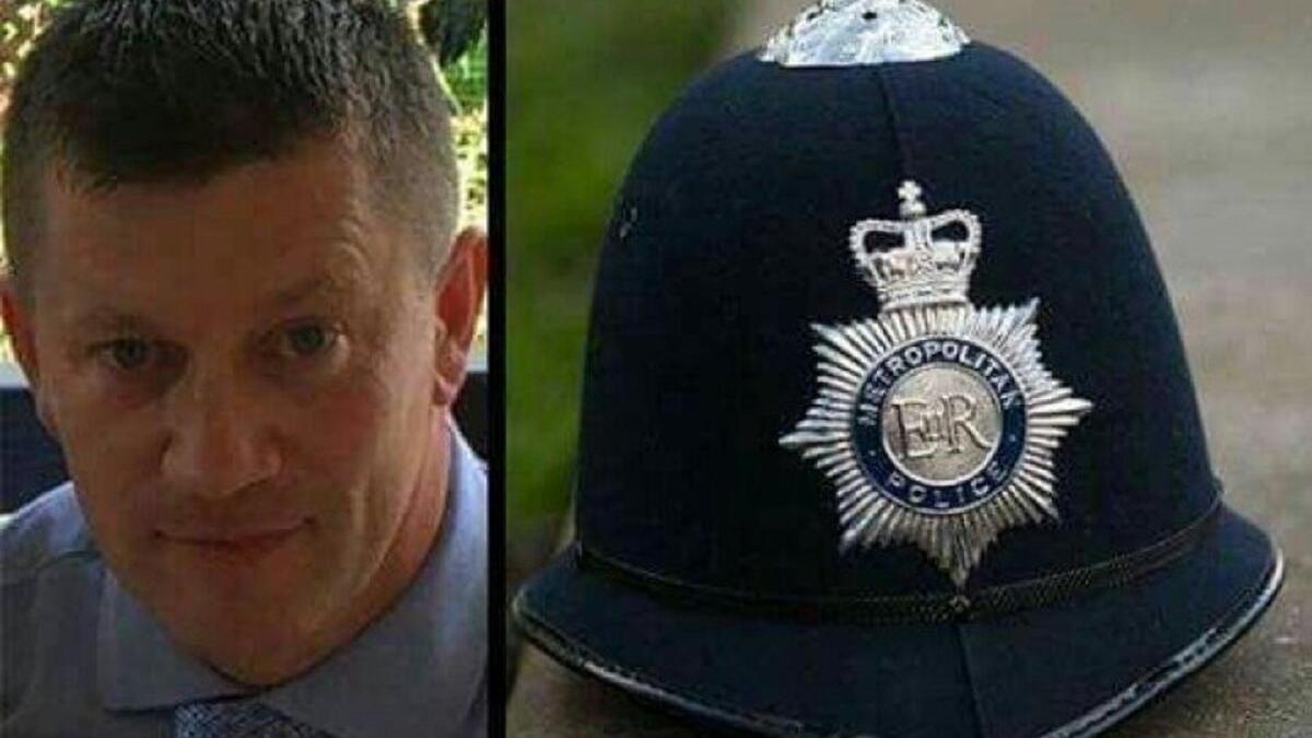 الشرطي القتيل: يدعى كيث بالمر( 48 عامًا)، الذي قضى في الخدمة 15 عاما. وكان وزير الدولة للشؤون الخارجية والنائب في البرلمان توبياس الوود قبل حاول إنعاش الشرطي المطعون لإنقاذ حياته ولكنه لم يفلح.