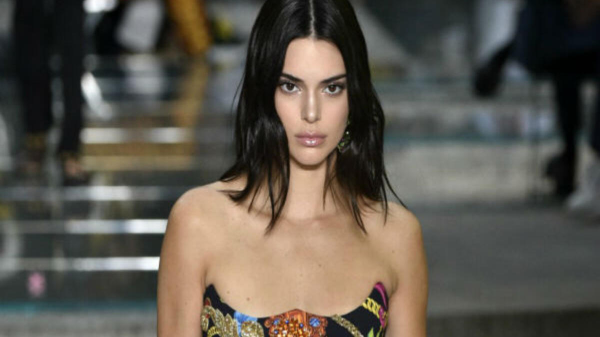 العارضة الأمريكية ونجمة تلفزيون الواقع "كيندال جينر" تعاني من التوتر والقلق المزمن.