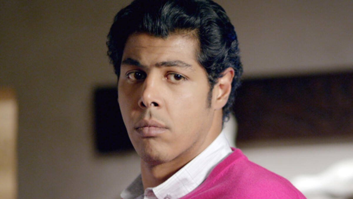 عمر مصطفى متولي انتشرت الشائعات حول القبض عليه بتهمة حيازة مواد مخدرة، ولكنه نفى ذلك مؤكدا أنه كان يتواجد في قسم الشرطة لحل مشكلة لأحد أصدقائه