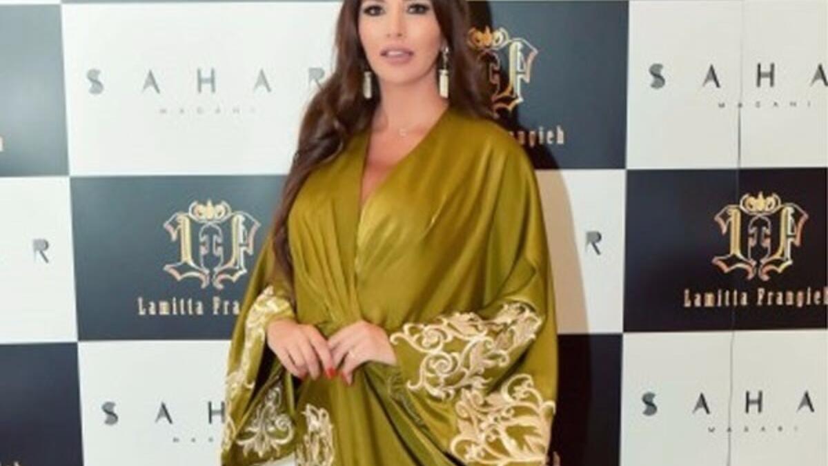 نظمت الفنانة لاميتا فرنجية أول عرض أزياء خاص بها منذ دخولها عالم تصميم الأزياء واختارت تصاميم تجمع بين سحر الشرق وأناقة الغرب يذكر أن لاميتا فرنجية، قدمت عرض الأزياء الأول لها وه ي في شهور حملها الأخيرة من زوجها رجل الأعمال اللبناني فريدي مخرز.