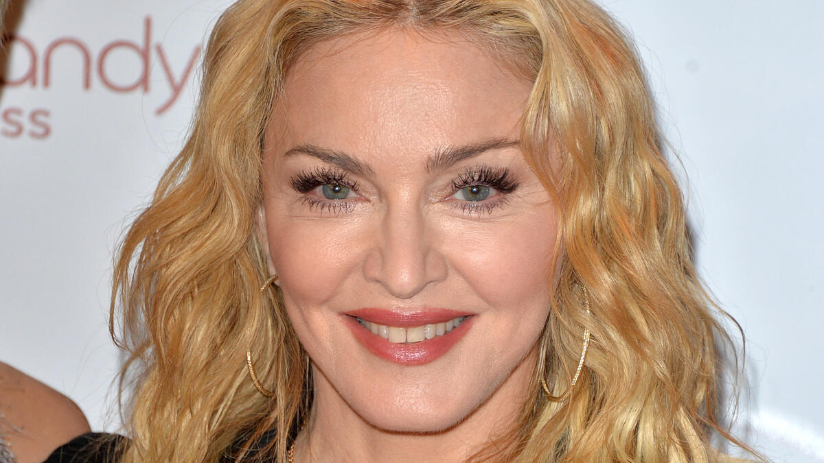 "مادونا"
تعرضت للضرب المبرح على يد زوجها السابق شين بين حتى أنها أبلغت عنه السلطات ورفعت قضية ضده.