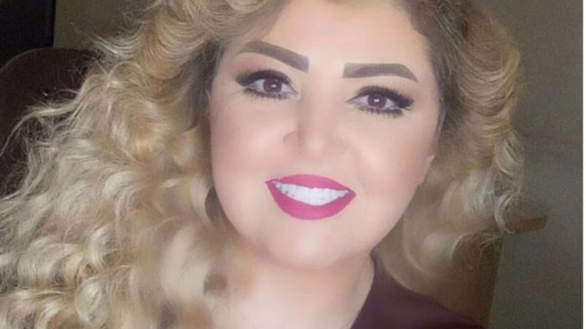 فاجأت الفنانة مها أحمد جمهورها بصورة جديدة نشرتها عبر أنستجرام ظهرت فيها بشكل مختلف اختارت مها تسريحة شعر وماكياج غير من شكل ملامحها وخاصة شكل عينيها واتفق أغلب الجمهور أنها بدت أكثر جمالا بينما قال آخرون إنها تبدو متغيرة.