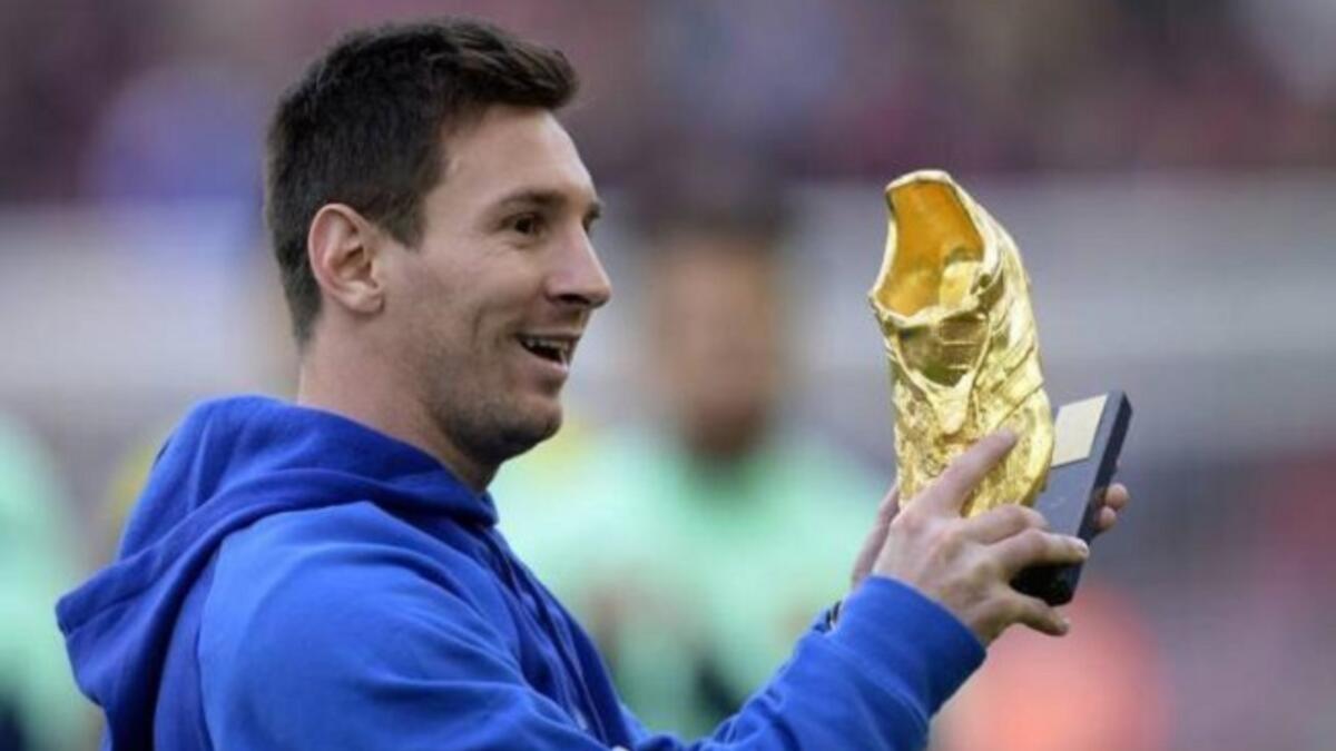 لاعب كرة القدم لنادي برشلونة الإسباني ليونيل ميسي، حصل على 1,145,563 لايك و 67.4 مليون متابع.