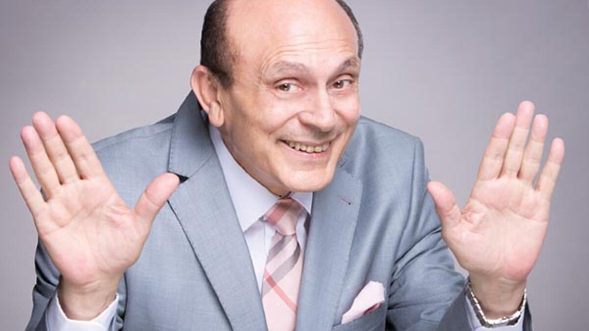 الفنان محمد صبحي: "السيسي مش محتاج ده أنا أنزل أعمل كده لو في خطورة على مصر لكن أنا شايف إن ده زيادة عن اللزوم والفلوس دي يتعمل بيها حاجات كتيرة".