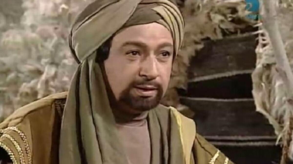 وكانت وصية نور الشريف والتي تحدث عنها خلال استضافته في احد البرامج وخلال الحديث عن المرض والموت، ان يتم عرض مسلسل "عمر بن عبدالعزيز" الذي قام ببطولته وطالب بإعادة عرض مشهد وفاته في المسلسل.