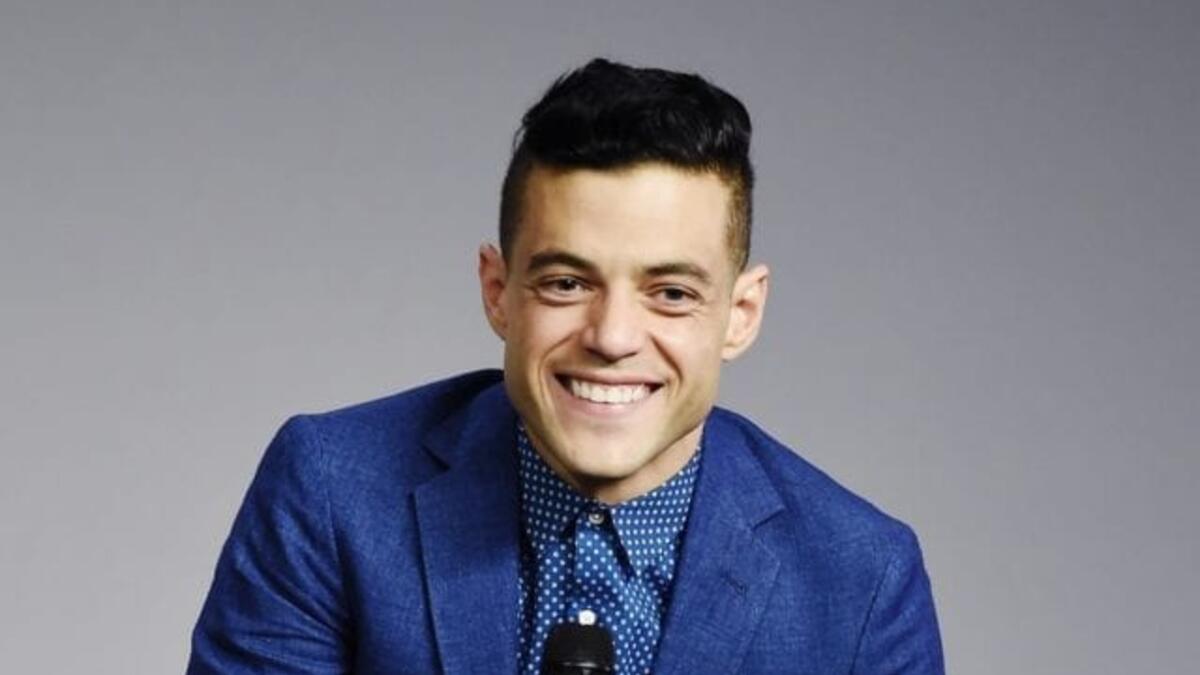 درس المسرح في جامعة "إيفانسفيل" في ولاية إنديانا، وحصل على بكالوريوس الفنون الجميلة عام 2003.