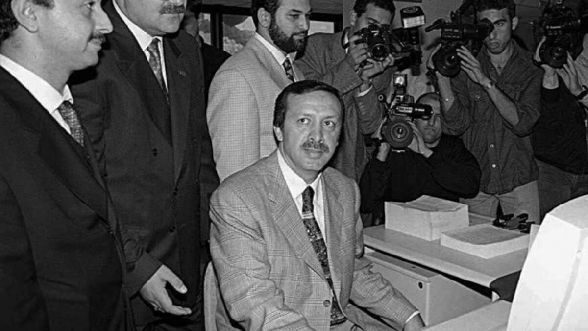 عمل أردوغان في مراهقته بائعًا للعصير والبطيخ في شوارع بعض أحياء إسطنبول الفقيرة من أجل الحصول على مال إضافي يعين به أسرته، وباشر دراسته في مدرسة إسلامية قبل حصوله على شهادة بالإدارة من جامعة مرمرة.