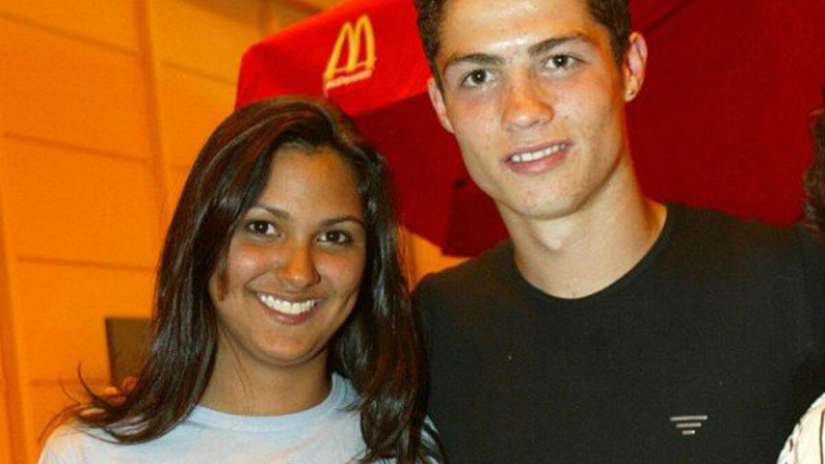 جوردانا جاردال: عارضة الأزياء البرازيلية كانت الصديقة الأولى لرونالدو عندما أصبح لاعبًا محترفًا، وهي شقيقة زميله في سبورتينغ لشبونة آنذاك "ماريو جاردال"، إلا أن علاقتهما انتهت سريعًا عام 2003.