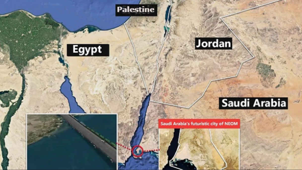 أوردت الصحافة العالمية اعتراض دولة الكيان الإسرائيلي على مشروع الجسر واعتباره تهديدًا استراتيجيًا مباشرًا