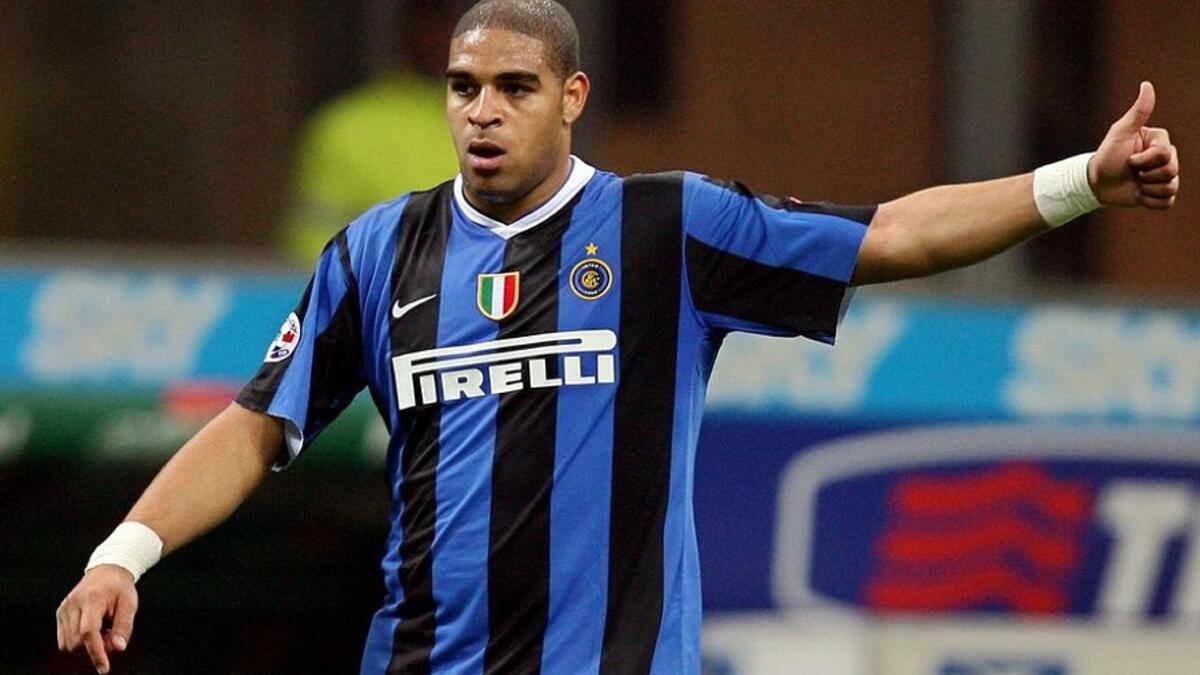 3- المهاجم البرازيلي أدريانو: لقب بـ "الإمبراطور" مطلع مسيرته، إلا أنه بات لاعباً منسياً الآن، تميز بسرعة انفجارية وقوة بدنية ومهارات فنية، قدم موسمين مميزين رفقة إنتر، إلا أن افتقاره للجدية وعشقه للسهر والحفلات دمر مسيرته.