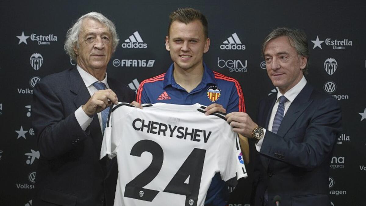 الجناح الروسي دينيس تشيريشيف (25 عاماً): انتقل من ريال مدريد إلى فالنسيا على سبيل الإعارة