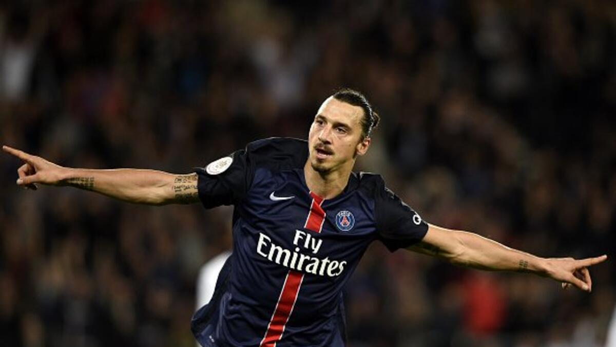 1- المهاجم السويدي زلاتان إبراهيموفيتش (باريس سان جيرمان) مواليد 1981: رغم أنه لطالما كان هدافاً، إلا أن تألقه ازداد خصوصاً بعد عامه الـ 31 حينما توج بالحذاء الذهبي رفقة ميلان، كما أنه أصبح الهداف التاريخي لباريس سان جيرمان خلال موسم 2015-2016.