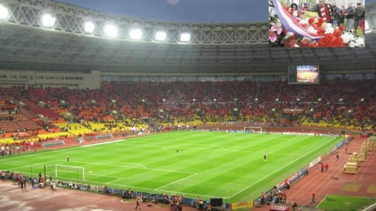 أكتوبر 1982 - روسيا: غادرت أعداد من جماهير سبارتاك موسكو ملعب لينين (لوجنيكي حالياً) قبل نهاية مباراة أمام هارليم الهولندي بكأس الاتحاد الأوروبي، إلا أنها عادت بعد تسجيل هدفٍ ثانٍ (2-0) لتصطدم بالجماهير المغادرة من الداخل عند المخرج الوحيد المفتوح مما أدى لوفاة 66 شخصاً.