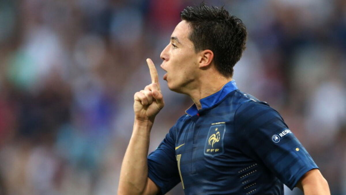 لاعب الوسط الفرنسي جزائري الأصل سمير نصري (مانشستر سيتي)