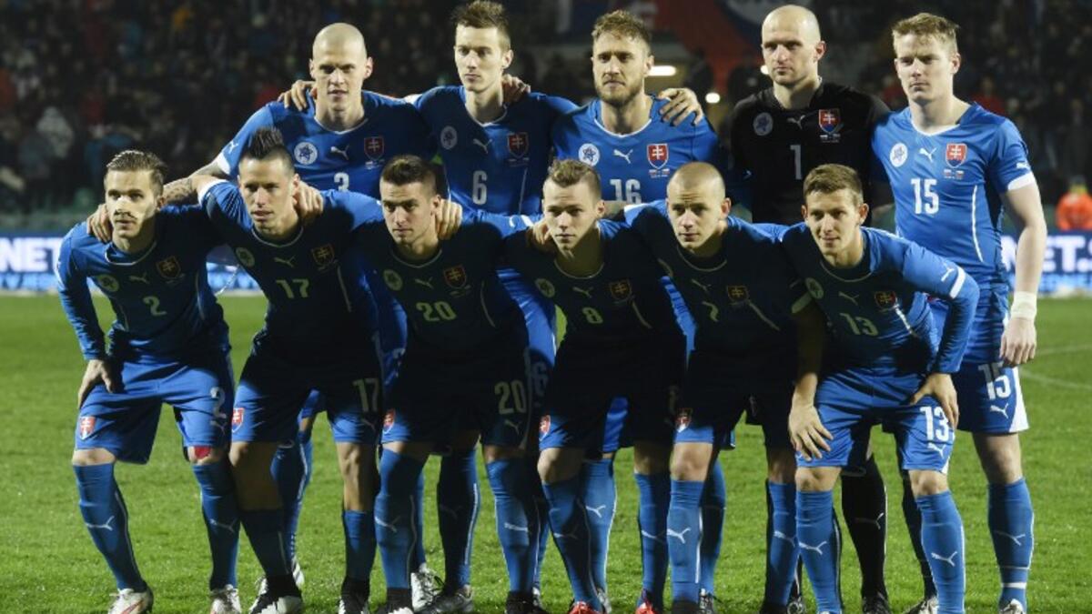 منتخب سلوفاكيا (المجموعة الثالثة): احتل المركز الثاني برصيد 22 نقطة (7 فوز، وتعادل، وهزيمتان من 10 مباريات).