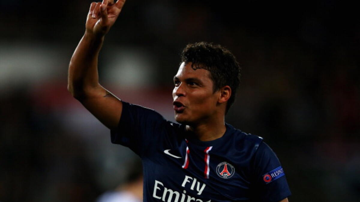 3- المدافع البرازيلي تياغو سيلفا: رحل عن ميلان صوب باريس سان جيرمان مقابل 42 مليون يورو موسم 2012-2013.