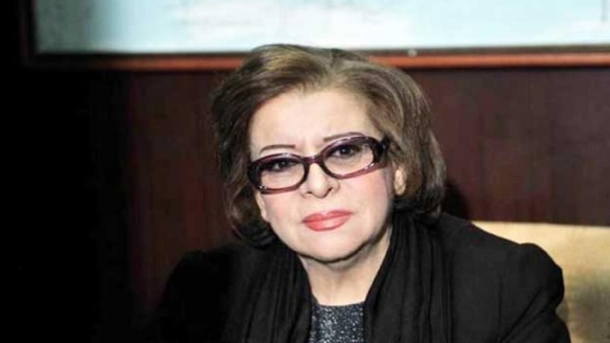 هالة حسني:
توفيت الفنانة السورية القديرة يوم 28 ابريل من 2017 بعد صراع طويل مع المرض، وتعتبر الراحلة من نجوم الفن الكبار في سوريا والذين تعرضوا للظلم وقلة الاهتمام حيث رحلت بصمت وهدوء، واشتهرت حسني بشخصية أم رامي في مسلسل "دنيا".