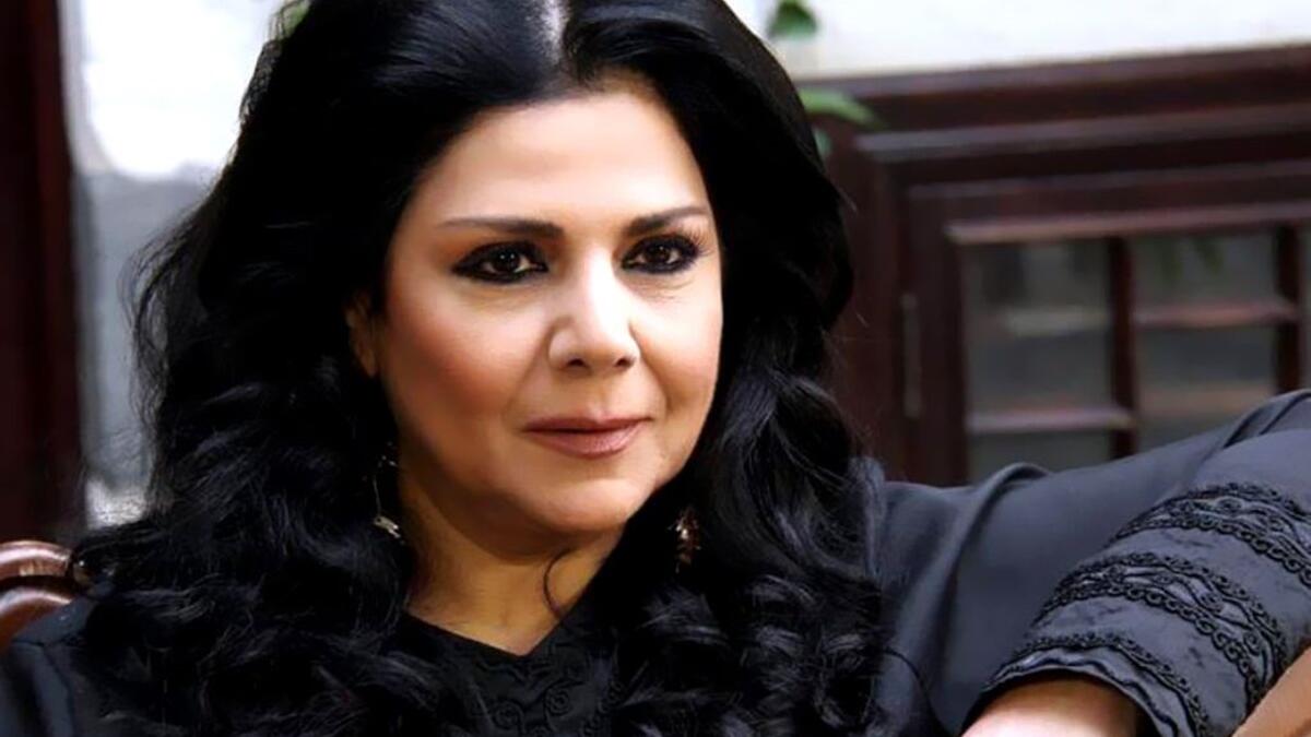 صباح الجزائري "أم عصام": وتلعب دور رئيسي ومحوري في العمل وتواجدت بجميع الأجزاء.