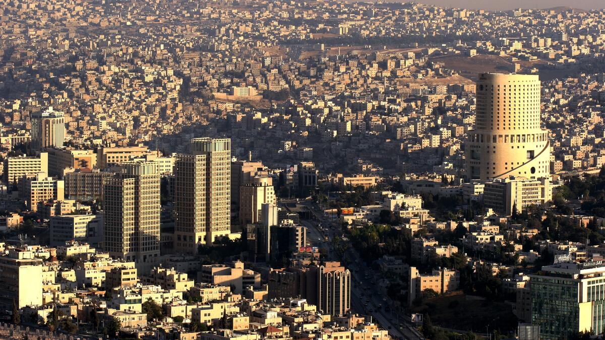 حلت عمان عاصمة المملكة الاردنية الهاشمية  في المرتبة 54 عالميا من حيث غلاء المعيشة قد ارتفع ترتيب العاصمة عمان لنهاية آذار الماضي 49 مركزا بعد أن كانت في المرتبة 103 .