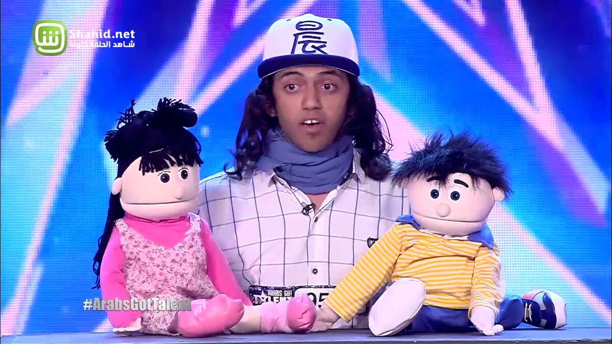 أبانوب فلكس من مصر في تقليد الأصوات وإصدار أصوات متعدّدة ومختلفة من فمه وبطنه، بطريقة كوميدية.