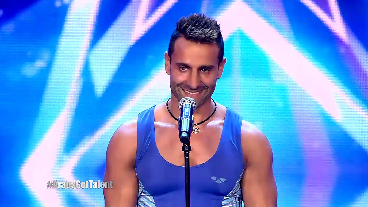 قدّم آدم كاريرا من لبنان، وهو الشاب الذي تغلّب على إعاقته جراء حادثة تعرض لها، وقرّر أن يتحدّى نفسه، في عرض توان اليدين ورفع جسده عبر استخدام يديه فقط.