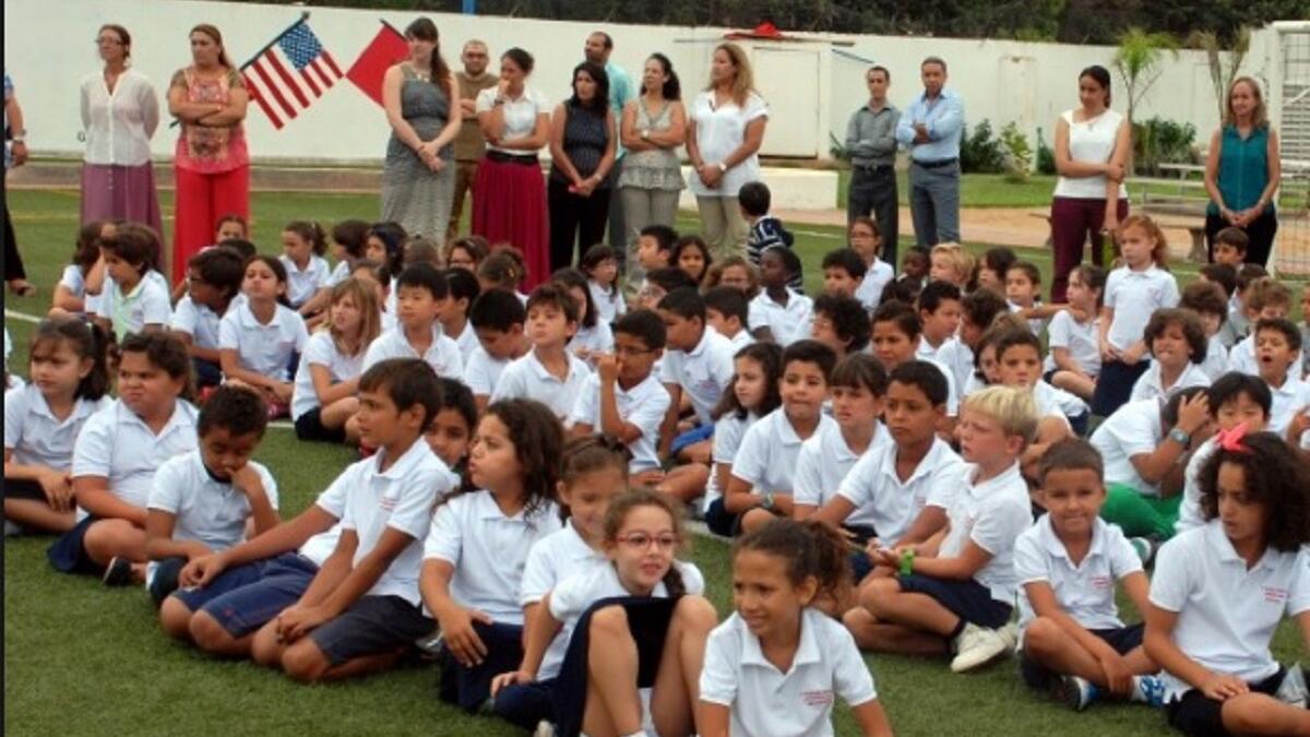 أنفقت أمريكا أكثر من 11 ألف دولار على كل طالب في المرحلة الابتدائية في عام 2010م، وأكثر من 12 ألف دولار على كل طالب في المرحلة الثانوية، وبلغ عدد الذين أكملوا دراستهم الجامعية حوالي 43%.