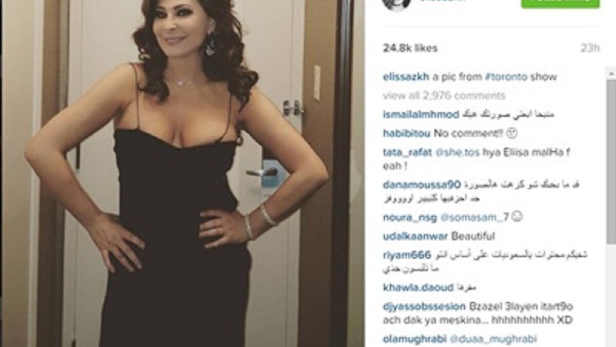 نشرت الفنانة إليسا على حسابها الخاص في الانستغرام صورة جديدة جريئة جداً من حفلها بـ تورنتو كندا، أثارت جدلاً واستياءاً واسعاً بين متابعيها، وظهرت إليسا بالصورة وهي ترتدي فستان أسود يظهر جزء كبير من صدرها مما اغضب عدد كبير من متابعيها وجمهورها .