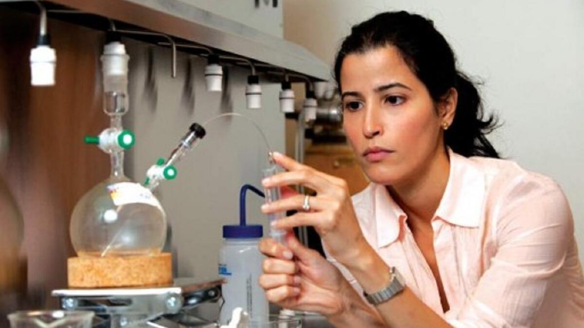 غادة المطيري المكتشفة السّعوديّة الّتي قد تضع حدًّا للجراحة وهي بروفيسورة مقيمة في أمريكا.كان قد لمع اسمها عندما نالت أرفع جائزة للبحث العلمي في أمريكا،فتمّ اختيار بحثها من بين10,000 بحث علمي للفوز بالجائزة من أكبر منظّمة لدعم البحث العلمي.