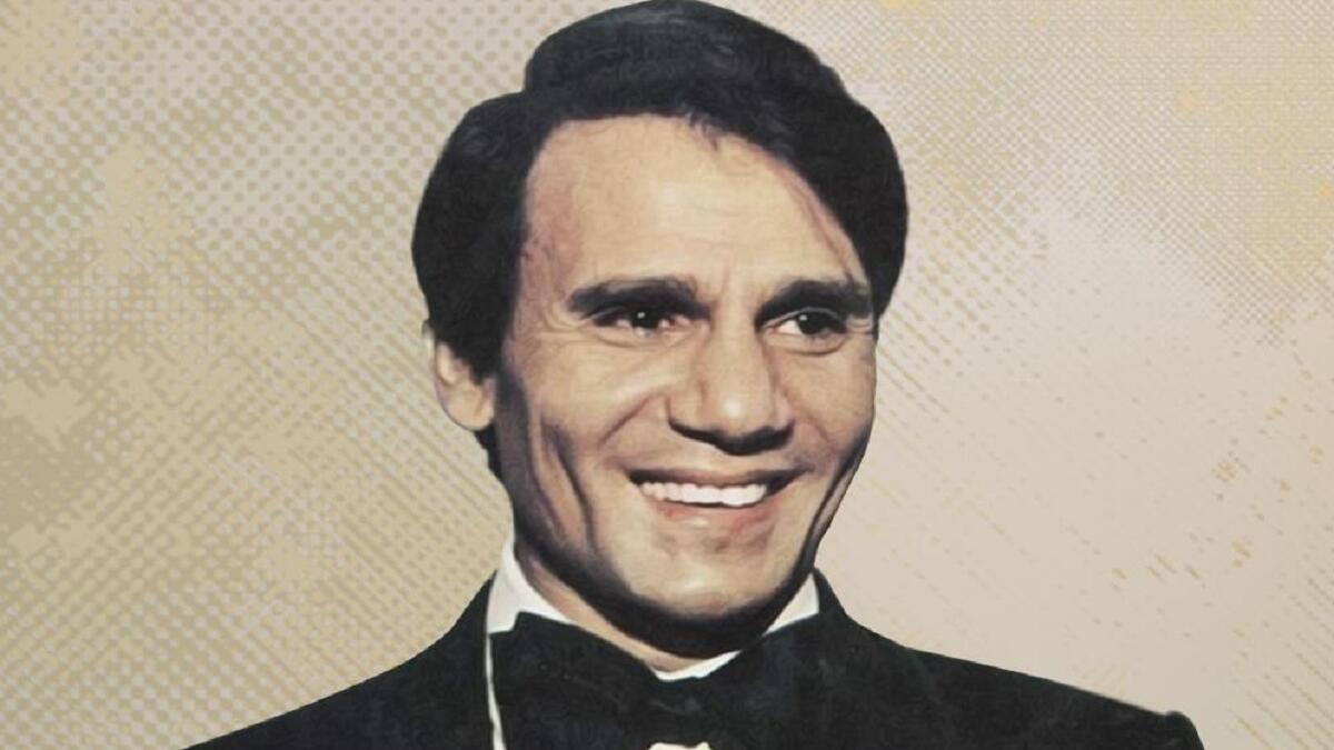 صافيني مرة: الأغنية التي رفضها الجمهور رفضًا شنيعًا، من كلمات سمير محجوب، وألحان محمد الموجي في أغسطس عام 1952 لأنها تعتبر نمطًا جديدًا في الغناء، ليعودوا ليبجلوها وتكون سببًا في تصاعد نجومية العندليب.