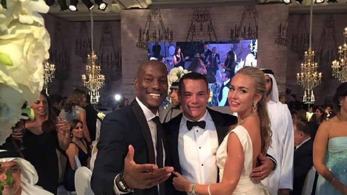 أقيم حفل زفاف لرجل أعمال أردني في فندق الفور سيزونز في العاصمة الأردنية عمان، وجمع الحفل عدداً من المشاهير العرب والأجانب ومنهم النجم الأمريكي ويل سميث وزوجته جادا بينكت ومغني الأر أند بي تيريس جيبسون. وهو ما اثار جدلا كبيرا في المجتمع الاردني