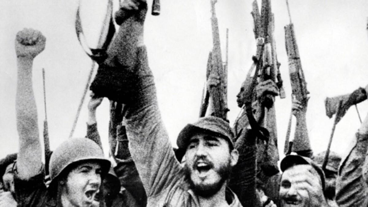 انتشرت مبادئ كاسترو الثورية وتلقت تأييدا واسعا في كوبا. وتمكنت قواته في عام 1959 من الاطاحة بباتستا الذي أصبح نظامه يرمز الى الفساد وعدم المساواة. وتسلم كاسترو سدة الحكم وسرعان ما حول بلاده الى النظام الشيوعي لتصبح كوبا اول بلد تعتنق الشيوعية في العالم الغربي.