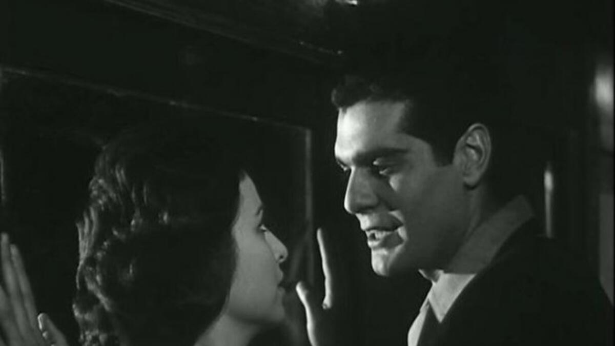 قبلة فاتن حمامة وعمر الشريف في فيلم صراع في الوادي. حيث كانت ترفض القبلات في أفلامها وهي متزوجة لكنها وافقت على مشهد القبلة لان السيناريو يتطلب ذلك، فوقع الطلاق بينها وبين زوجها،وعند انتهاء التصوير، أشهرعمر الشريف إسلامه وتزوج منها.