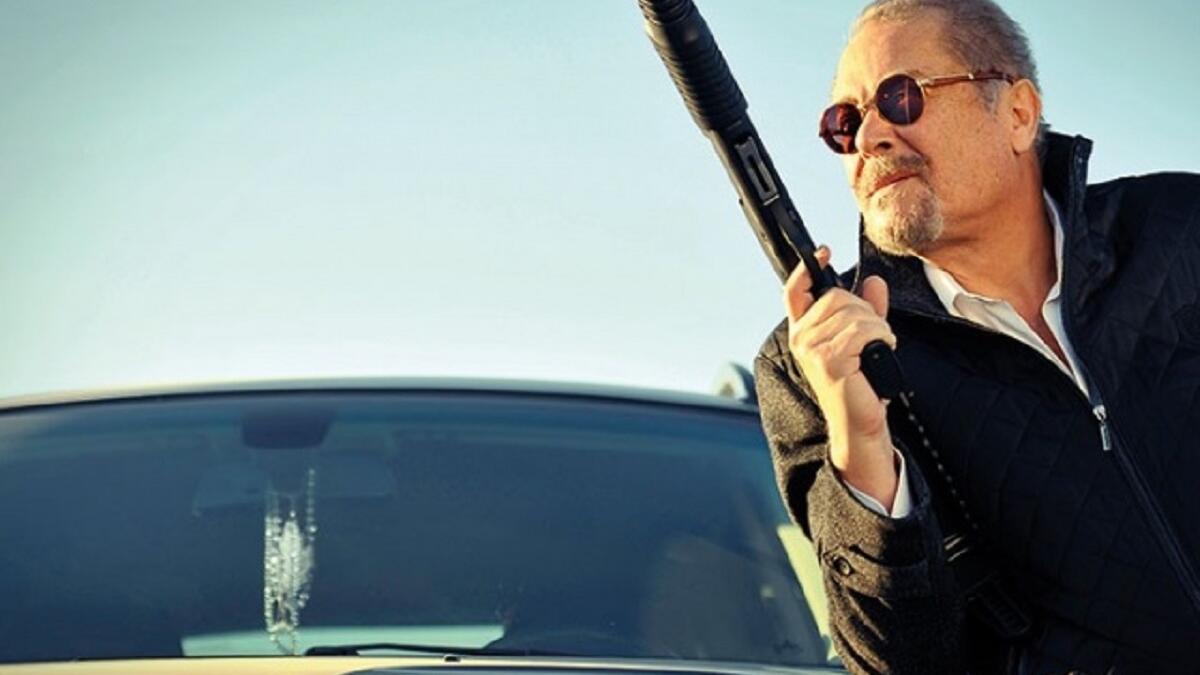 بلغ عدد أفلام محمود عبد العزيز نحو 90 فيلماً، قام فيها بدور البطولة بينما أخرج فيلماً واحداً هو "البنت الحلوة الكدابة". وقد تنوعت هذه الأفلام ما بين الرومانسية والكوميديا والواقعية.