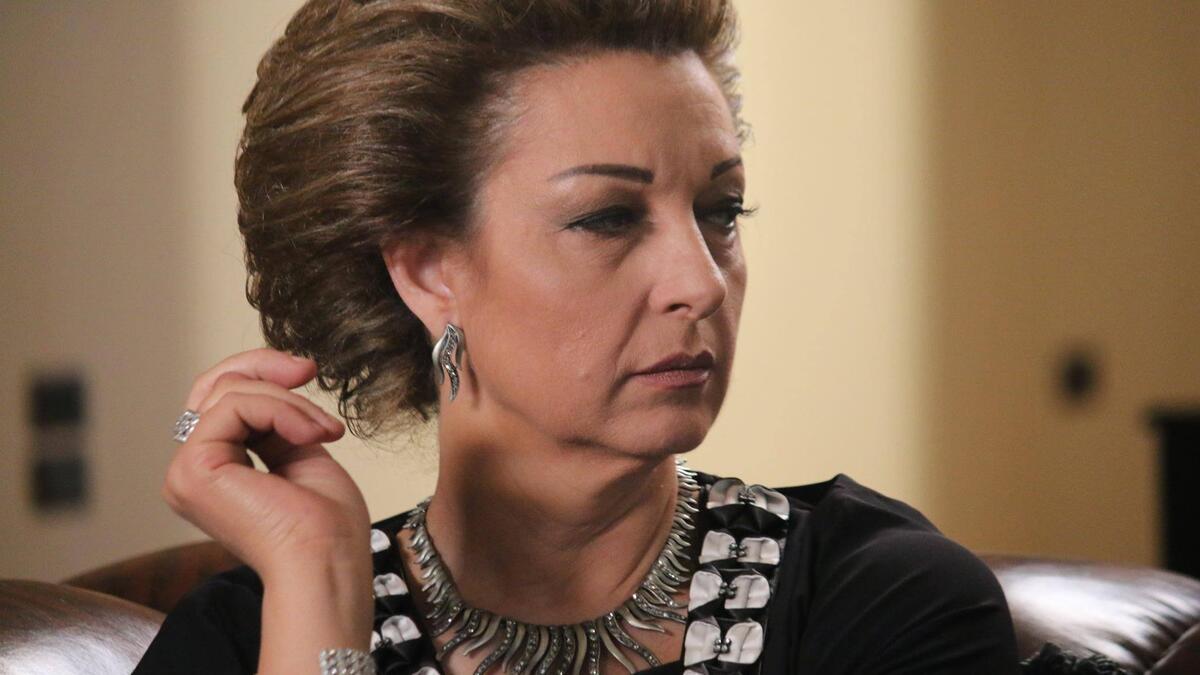 الفنانة السورية نادين خوري وتعتبر من الممثلات اللواتي جسدن دور الأم وبرعن فيه ورغم أنّها ليست أماً ولا متزوجّة  إلا أنّها استطاعت إقناع المشاهد بإحساسها مع كل عمل قدّمته خصوصاً دورها في “حاجز الصمت” وجسدت حينها شخصية الأم التي تكتشف إصابة ابنها بفيروس الإيدز.