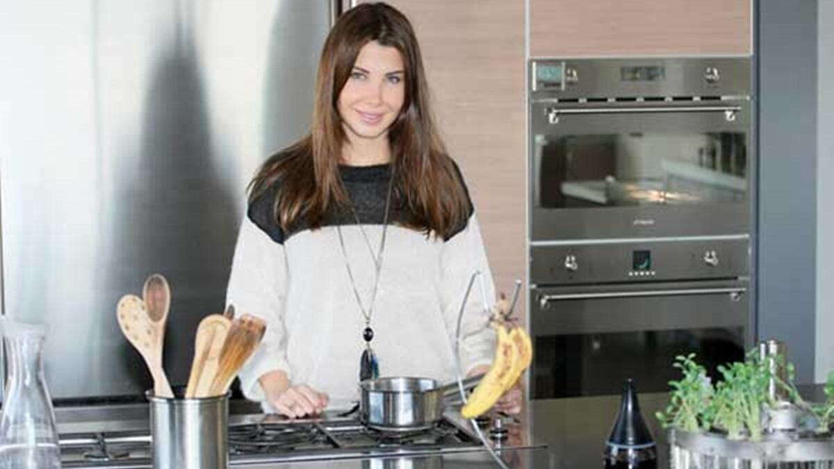 نانسي عجرم من الفنانات التي تحب مشاركة جمهورها تفاصيل حياتها فهي تنشر دوماً صور تجمعها بابنتيها وزوجها بالاضافة لقيامها باستعراض منزلها للجمهور.