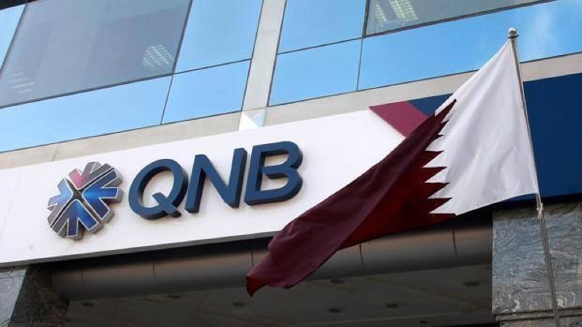 قطرضمت القائمة 26 شركة متداولة في سوق قطر، بقيادة بنك قطر الوطني (QNB) الذي جاء في المرتبة الثانية بالقائمة، والمرتبة الأولى بين الشركات المدرجة بالقائمة من حيث قيمة الأصول. وقدرت القيمة السوقية للشركات القطرية المدرجة بالقائمة نحو 162.2مليار دولار.