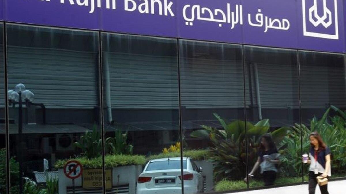 احتل المرتبة السادسة  مصرف الراجحى السعودي والذي يمتلك خبرة تمتد لأكثر من 50 عام في مجال الأعمال المصرفية والأنشطة التجارية، كـأحد أكبر البنوك الإسلامية في العالم، حيث يحكم المصرف في تعاملاته المصرفية والاستثمارية أحكام وضوابط الشريعة الإسلامية.