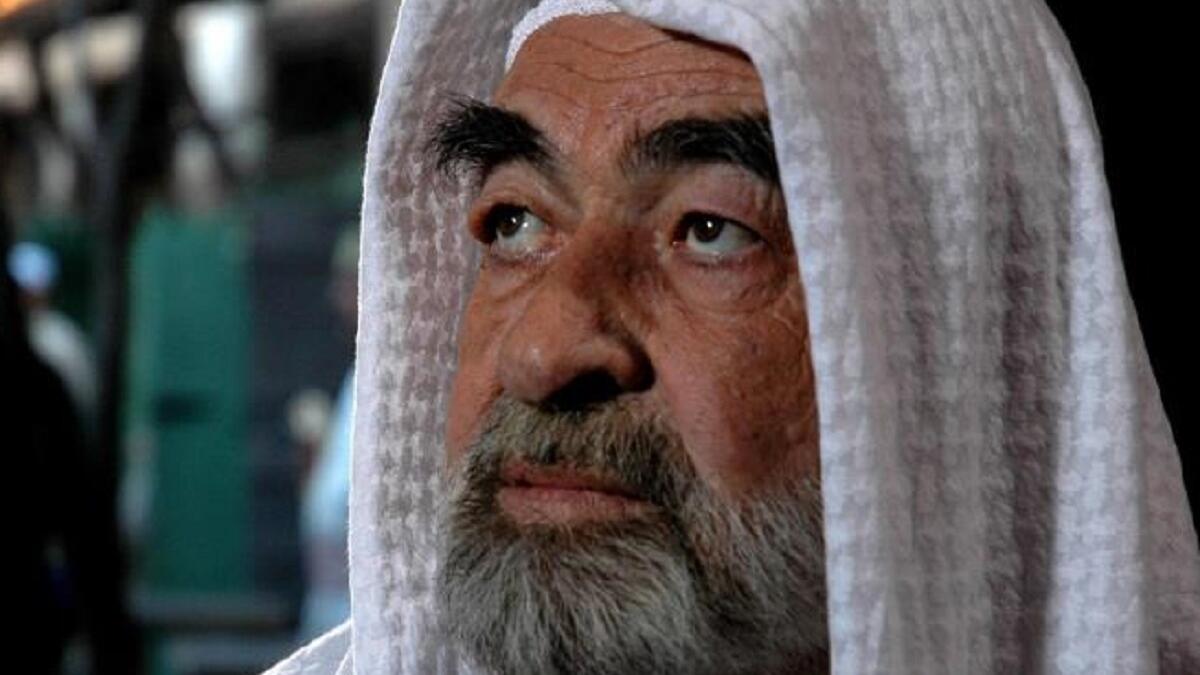 عبدالرحمن آل رشي:
ممثل سوري من أصل كردي توفي يوم 12 ابريل من 2014 واشتهر آل رشي بدور الزعيم أبو صالح في المسلسل الشهير باب الحارة بجزئيه الأول والثاني، وهو والد الفنان الشهير محمد أل رشي.