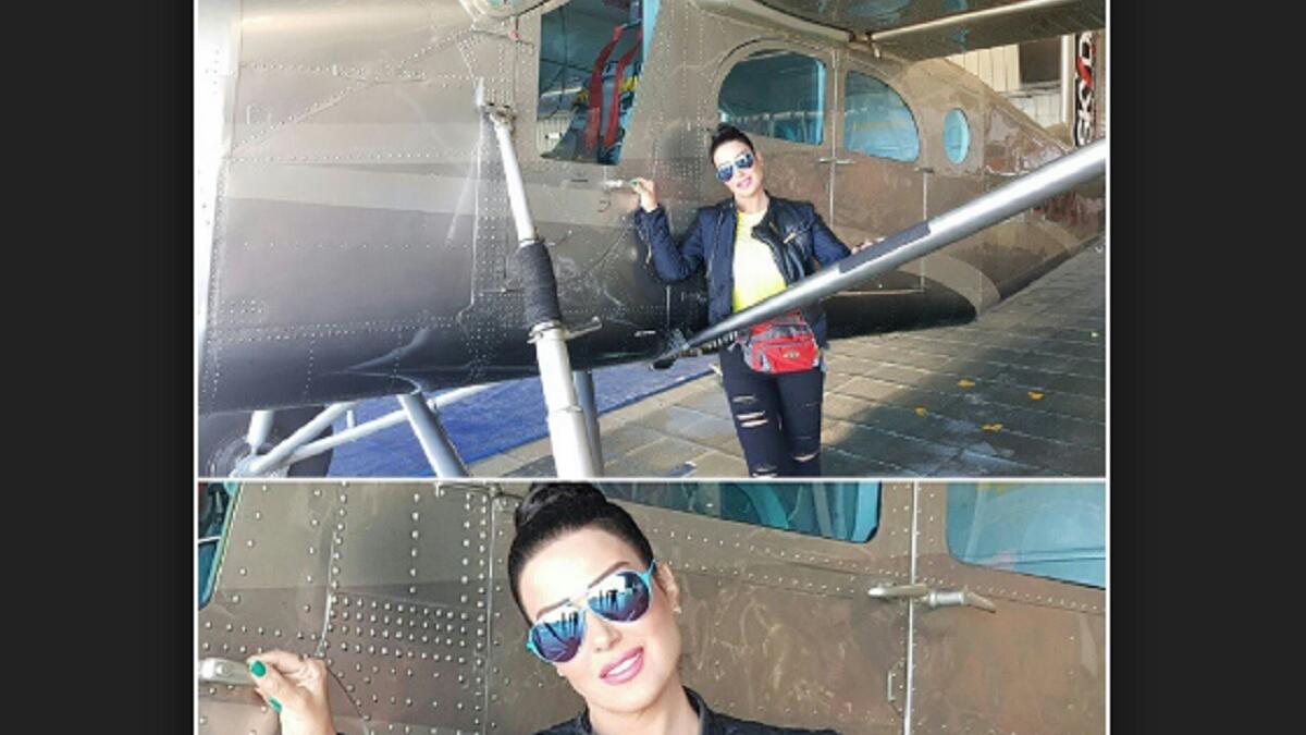 سمية الخشاب: حصلت الفنانة سمية الخشاب على طائرتها الخاصة بعد زواجها من ملياردير سعودي مقيم في لندن والذي أرسل طائرة خاصة لاصطحابها إلى هناك بعد أن تزوجها في القاهرة. وفق مصادر.