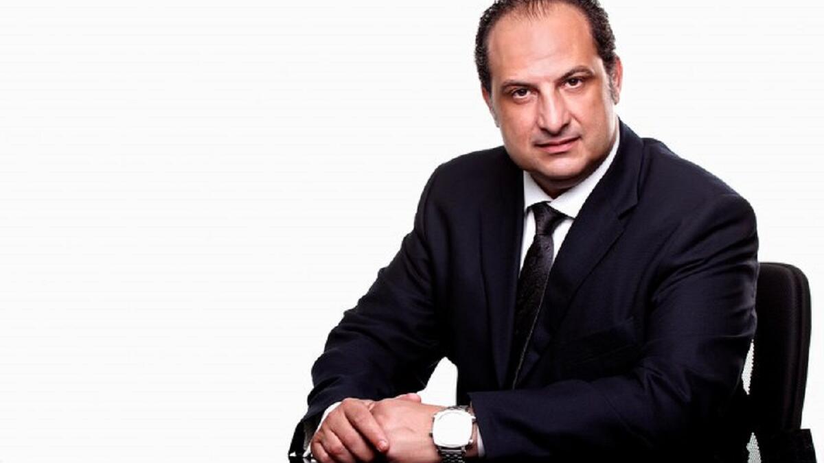 خالد الصاوي:
درس الصاوي الإخراج في أكاديمية الفنون عام 1993 وبدأ العمل كمساعد مخرج في “سمكة وأربعة قروش" ثم مخرجاً تلفزيونياً بقناة النيل الدولية وقنوات أخرى. كذلك عمل في المسرح مخرجاً وكاتباً.