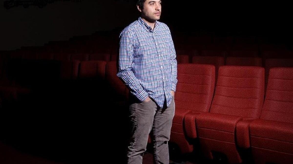 ولد المخرج ناجي ابو نوار في اكسفورد ببريطانيا عام 1981، وعاش هناك حتى عادت عائلته الى الاردن وهو في سن العاشرة، لكنه عاد لاحقا الى بريطانيا لمتابعة دراساته العليا في "كينغز كولدج".