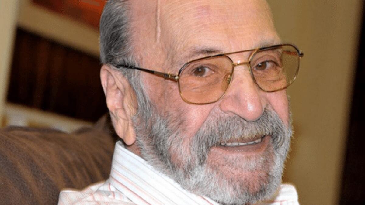 وفيق السبيعي:
رائد من رواد الفن السوري وهو زعيم "أيام شامية" المسلسل الذي حقق جماهيرية واسعة والسبيعي هو والد كل من الراحل عامر السبيعي والفنان والمخرج سيف السبيعي وتوفي يوم 5 يناير 2017.