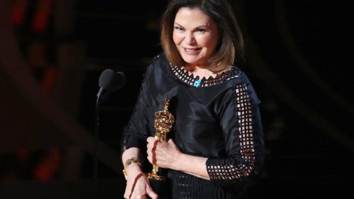 الممثلة كولين أتوود فازت برابع جائزة أوسكار لها عن دورها في فيلم "الوحوش المذهلة وأين تجدها". وفازت بأوسكار من قبل عن دورها في فيلم "أليس في بلاد العجائب" عام 2011، و"مذكرات فتاة من الغيشا" عام 2006، و"شيكاغو" عام 2003.