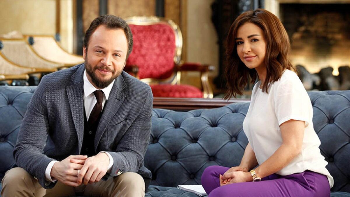 مسلسل (يا ريت) عمل لبنانيّ سوريّ مصريّ، إخراج فيليب أسمر، كتابة كلوديا مارشليان وبطولة كل من مكسيم خليل، ماغي بو غصن، قيس الشيخ نجيب، باميلا الكيك وينقل الواقع اللبناني والسوري من زاوية انسانية واجتماعية من دون التطرّق إلى الحرب السورية .