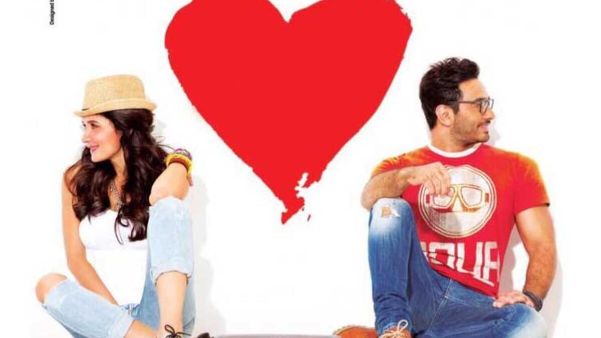 "أهواك "يشهد الفيلم على اللقاء الفني الأول بين النجمين تامر حسني وغادة عادل، ويلعب تامر في أحداثه دور طبيب تجميل، بينما تجسد غادة شخصية سيدة مطلقة تعيش في حي الزمالك تلتقيه، وتحدث بينهما مفارقات درامية طوال الأحداث التي تدور في إطار كوميدي.