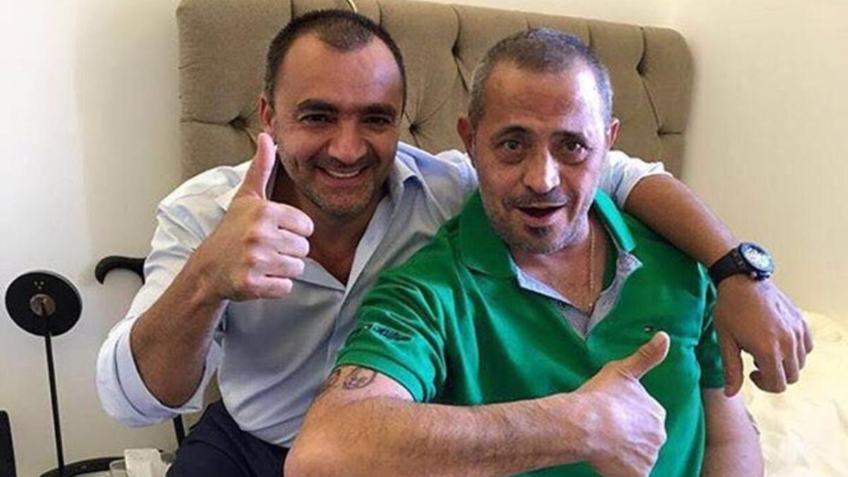 نشرت صفحة سلطان الطرب على انستغرام صورة تجمعه بالمنتج يوسف حرب بعدما قام الاخير بزيارة خاصة للوسوف حساب الوسوف على انستغرام علَّق على الصورة بالقول: “ابو وديع مع الصديق القديم والى الأبد السيد يوسف حرب .. ولا شيء في الدنيا يقدر ان يُزعزع هذه الصداقة والأخوة”.