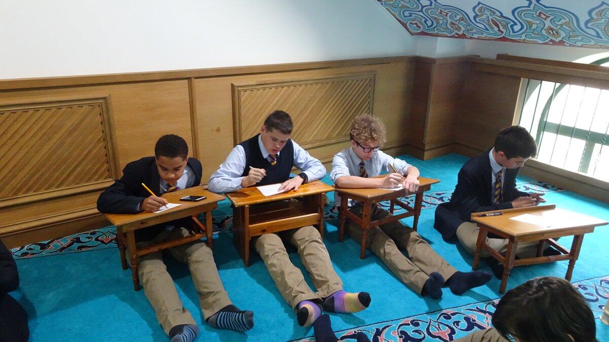 The Aziziye Mosque in Stoke Newington (Twitter)