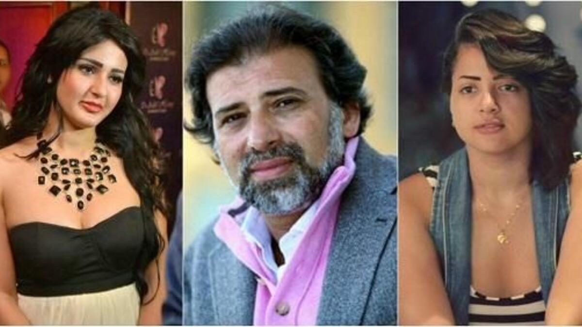 خالد يوسف: فر المخرج والبرلماني المصري خارج بلاده منذ تورطه بفضيحة الفيديوهات  الجنسية مع الفنانتين منى فاروق وشيما الحاج، فيما أعلن أحد المحامين بأنه يمتلك أكثر من 400 مقطع جنسي لخالد يوسف مع 11 فنانة.