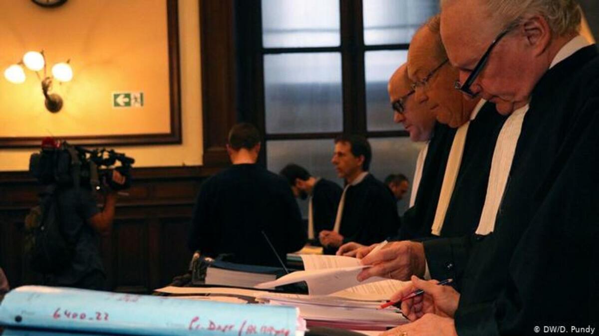 وأصدرت المحكمة حكمًا بالسجن مع وقف التنفيذ لمدة 15 شهرًا ودفع غرامة مالية قدرها 165 ألف يورو عن كل واحدة من المتهمات، مع تعليق دفع نصف مبلغ الغرامة.