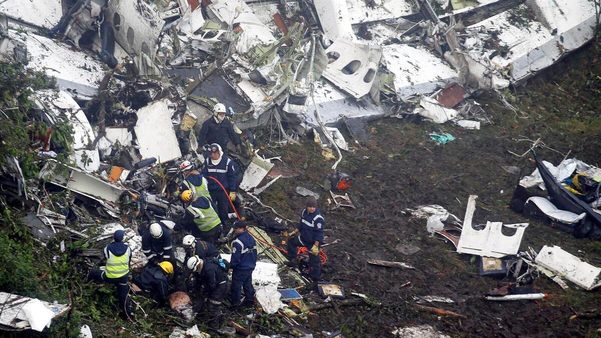 في 28 نوفمبر 2016: تحطمت طائرة تقل أعضاء فريق نادي "تشابيكوينسي" البرازيلي وهم في الطريق إلى ميديين الكولومبية، وقد نجا 3 لاعبين، بينما توفي 19 آخرون.